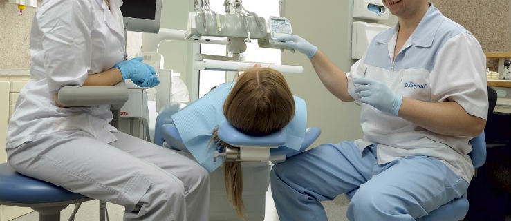 Daj znać. Czy darmowy dentysta jest na pewno darmowy?