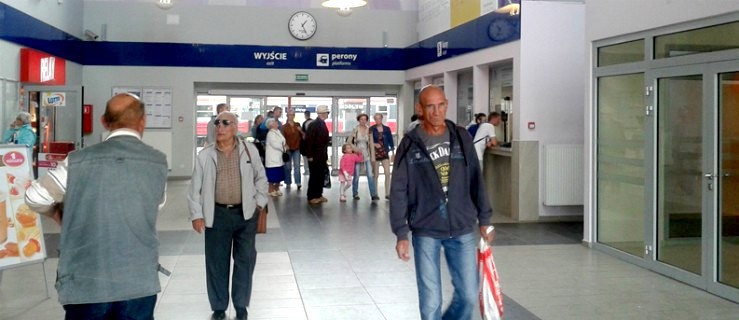 PKP zmienia rozkład jazdy. Będzie mniej pociągów na święta!