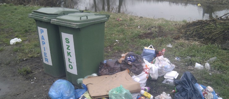 Daj znać. Stos śmieci na ul. Grochowskiej. Kiedy pojawią się szczury?