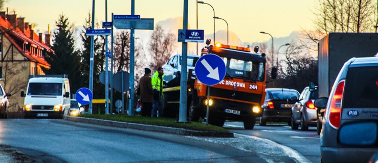 Potrącenie dziecka i kolizja na skrzyżowaniu przy ul. Łęczyckiej