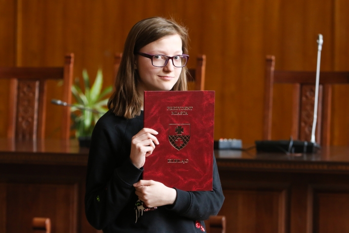 90 uczniów otrzymało stypendia Prezydenta – zobacz zdjęcia