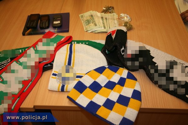 Akcja CBŚ. Pseudokibice Olimpii handlowali narkotykami