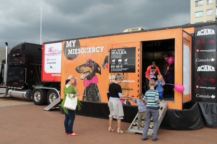 Amerykański truck zatrzymał się w Elblągu. 