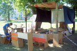 Arek Pasożyt wkracza na elbląskie osiedla. Zobacz kim jest i co zamierza zrobić