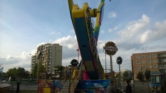 Atrakcja w centrum miasta. Lunapark Bajka już funkcjonuje