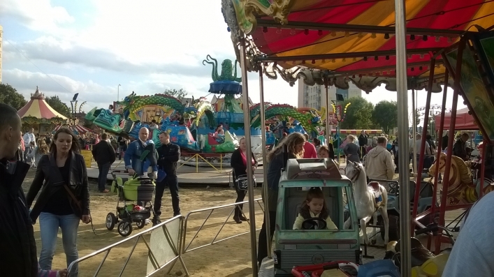 Atrakcja w centrum miasta. Lunapark Bajka już funkcjonuje