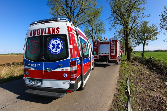 Autobus wypadł z drogi. 8 osób rannych