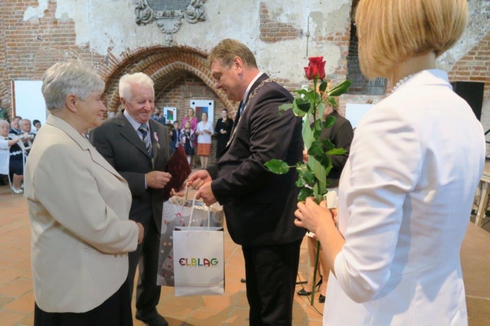 Aż 30 par uroczyście świętowało w Galerii El jubileusz 50-lecia zawarcia związku małżeńskiego (+ zdjęcia)