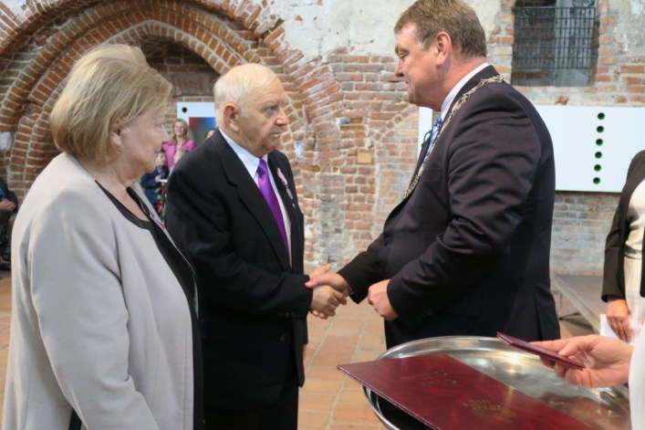 Aż 30 par uroczyście świętowało w Galerii El jubileusz 50-lecia zawarcia związku małżeńskiego (+ zdjęcia)