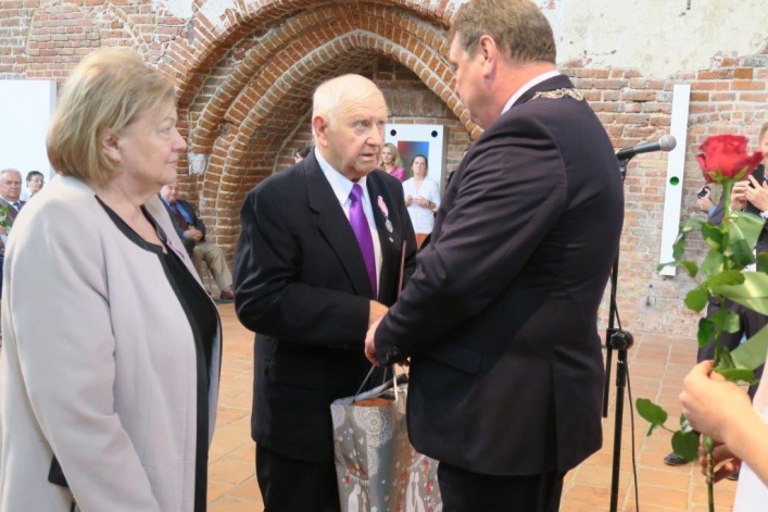 Aż 30 par uroczyście świętowało w Galerii El jubileusz 50-lecia zawarcia związku małżeńskiego (+ zdjęcia)