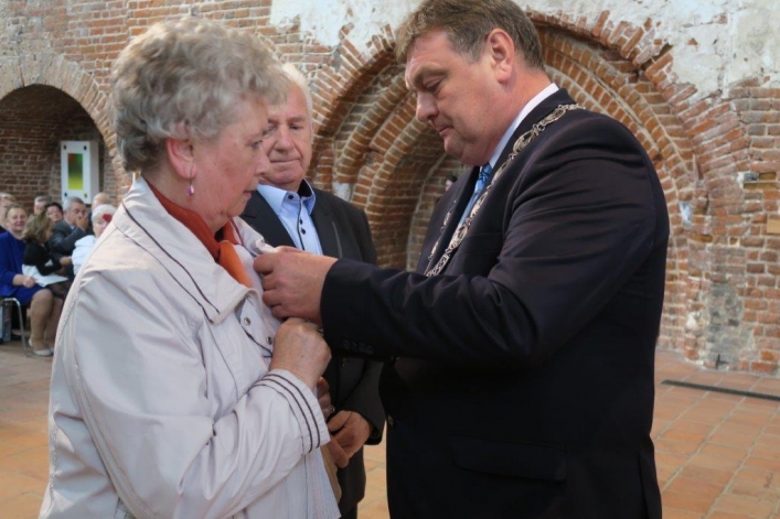 Aż 30 par uroczyście świętowało w Galerii El jubileusz 50-lecia zawarcia związku małżeńskiego (+ zdjęcia)