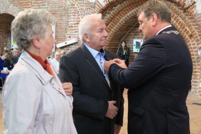 Aż 30 par uroczyście świętowało w Galerii El jubileusz 50-lecia zawarcia związku małżeńskiego (+ zdjęcia)