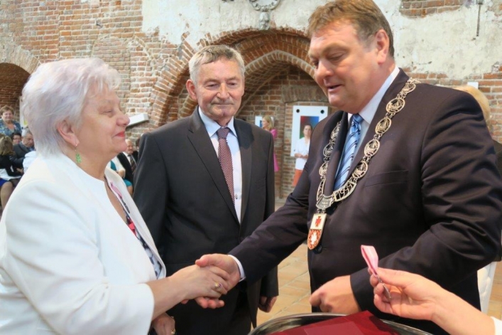 Aż 30 par uroczyście świętowało w Galerii El jubileusz 50-lecia zawarcia związku małżeńskiego (+ zdjęcia)