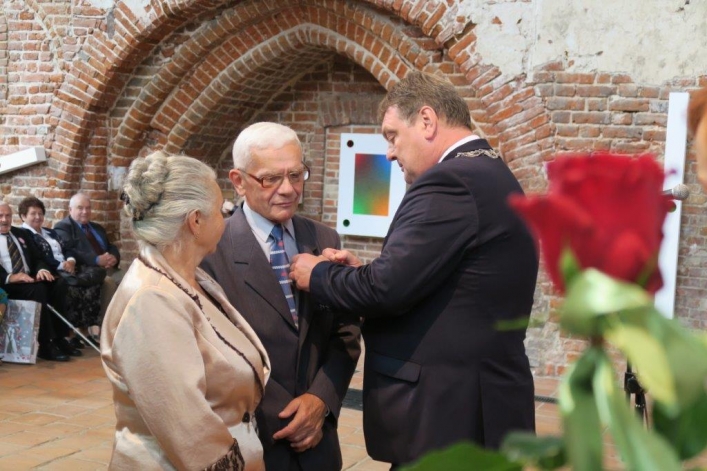 Aż 30 par uroczyście świętowało w Galerii El jubileusz 50-lecia zawarcia związku małżeńskiego (+ zdjęcia)