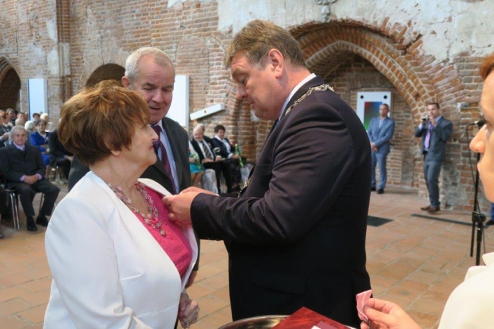 Aż 30 par uroczyście świętowało w Galerii El jubileusz 50-lecia zawarcia związku małżeńskiego (+ zdjęcia)