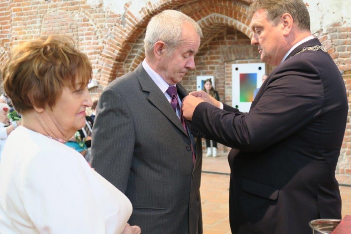 Aż 30 par uroczyście świętowało w Galerii El jubileusz 50-lecia zawarcia związku małżeńskiego (+ zdjęcia)