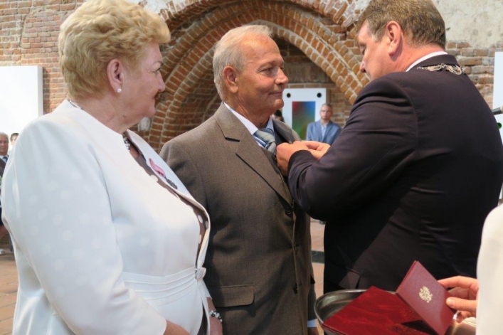 Aż 30 par uroczyście świętowało w Galerii El jubileusz 50-lecia zawarcia związku małżeńskiego (+ zdjęcia)