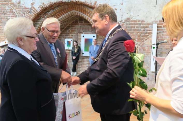 Aż 30 par uroczyście świętowało w Galerii El jubileusz 50-lecia zawarcia związku małżeńskiego (+ zdjęcia)