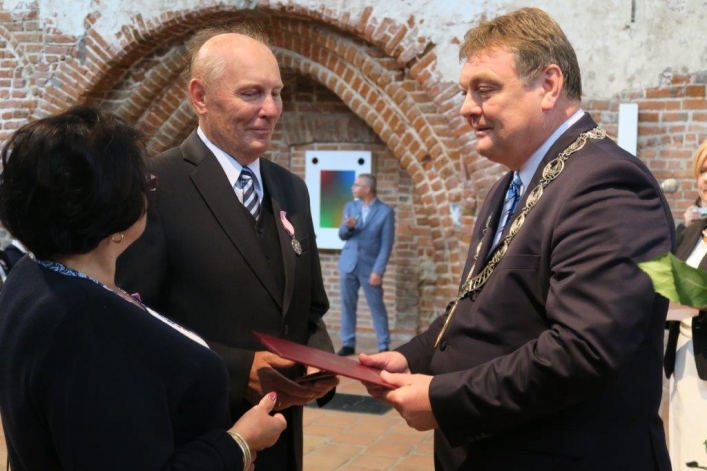 Aż 30 par uroczyście świętowało w Galerii El jubileusz 50-lecia zawarcia związku małżeńskiego (+ zdjęcia)