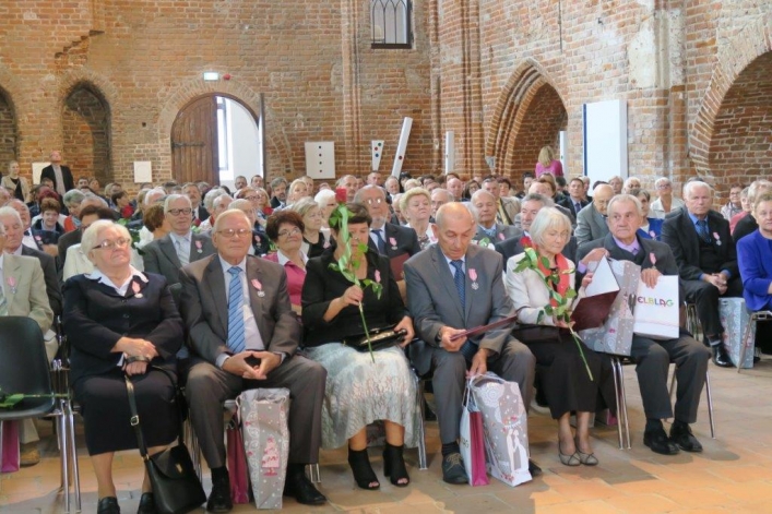 Aż 30 par uroczyście świętowało w Galerii El jubileusz 50-lecia zawarcia związku małżeńskiego (+ zdjęcia)
