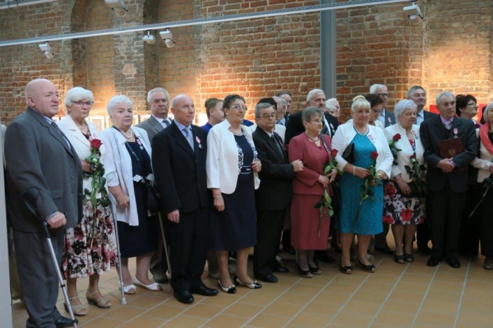 Aż 30 par uroczyście świętowało w Galerii El jubileusz 50-lecia zawarcia związku małżeńskiego (+ zdjęcia)