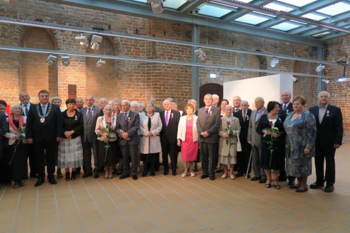 Aż 30 par uroczyście świętowało w Galerii El jubileusz 50-lecia zawarcia związku małżeńskiego (+ zdjęcia)