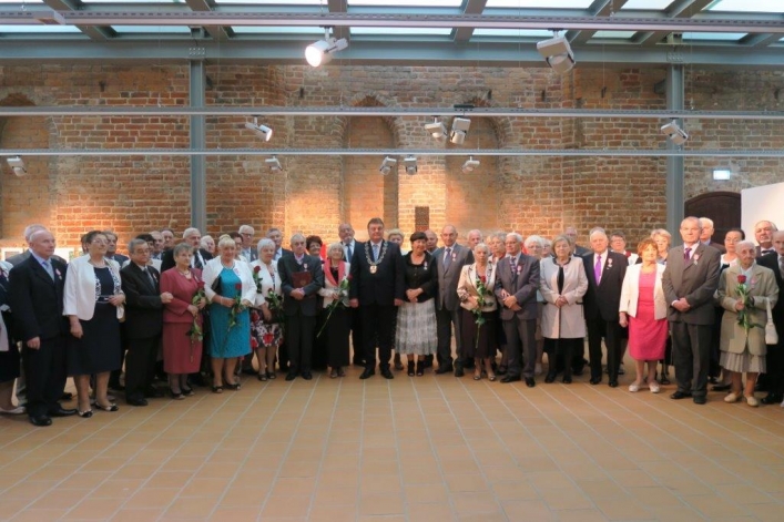 Aż 30 par uroczyście świętowało w Galerii El jubileusz 50-lecia zawarcia związku małżeńskiego (+ zdjęcia)