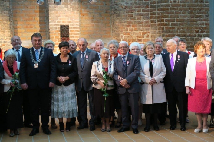 Aż 30 par uroczyście świętowało w Galerii El jubileusz 50-lecia zawarcia związku małżeńskiego (+ zdjęcia)