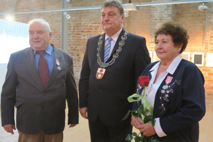 Aż 30 par uroczyście świętowało w Galerii El jubileusz 50-lecia zawarcia związku małżeńskiego (+ zdjęcia)