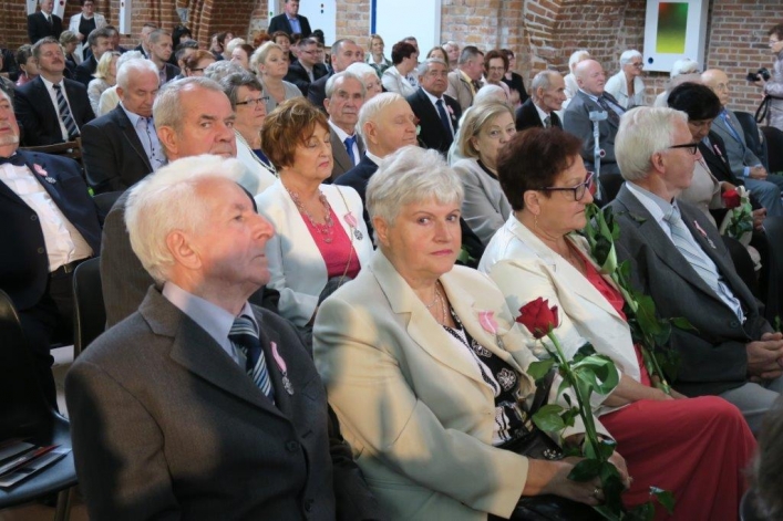 Aż 30 par uroczyście świętowało w Galerii El jubileusz 50-lecia zawarcia związku małżeńskiego (+ zdjęcia)