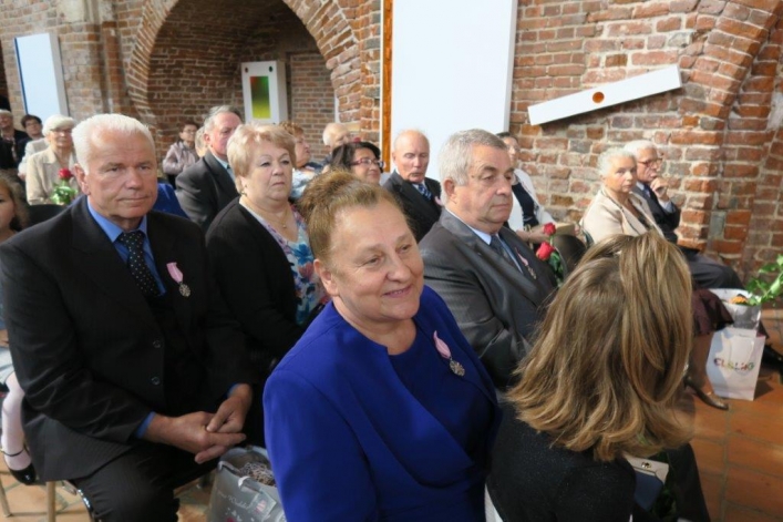 Aż 30 par uroczyście świętowało w Galerii El jubileusz 50-lecia zawarcia związku małżeńskiego (+ zdjęcia)