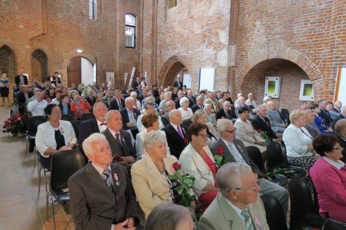 Aż 30 par uroczyście świętowało w Galerii El jubileusz 50-lecia zawarcia związku małżeńskiego (+ zdjęcia)