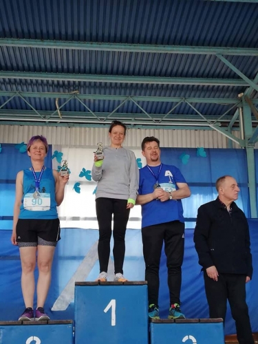 Bożena Znarowska (na najwyższym stopniu podium)