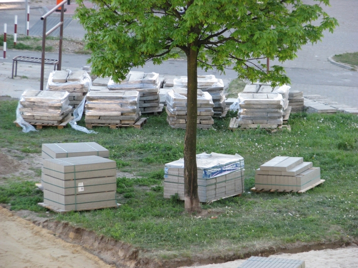 Będzie nowe boisko, parking i plac zabaw
