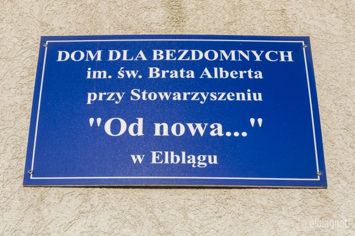 Bezdomni wolą alkohol i wolność od ciepłego schroniska 