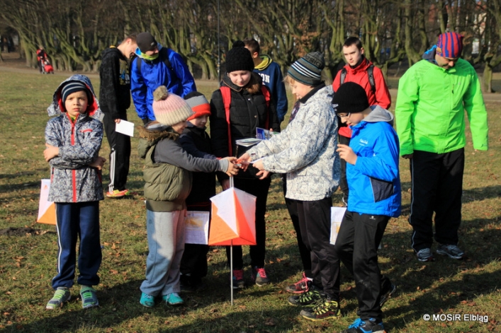 Biegacze przemierzali trasę w Parku Kajki