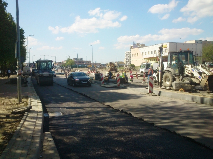 Budowa i chaos. Czy Nowowiejska powinna być zamknięta na czas remontu?