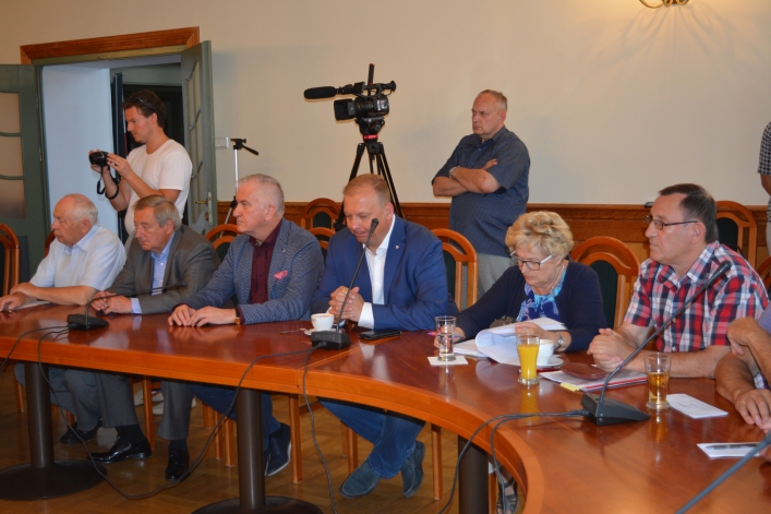 Burzliwa debata w sprawie powstania nowego źródła ciepła w Elblągu. Nie ma konsensusu