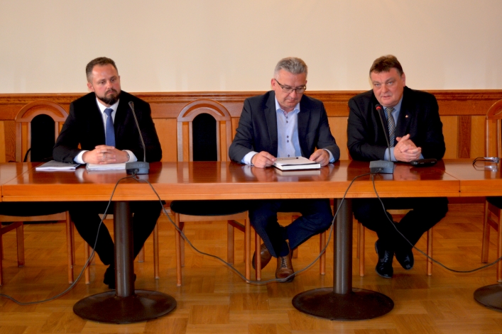 Burzliwa debata w sprawie powstania nowego źródła ciepła w Elblągu. Nie ma konsensusu