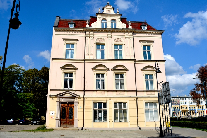 Były budynek UKS-u przy Garbary będzie remontowany. Trwa opróżnianie pomieszczeń