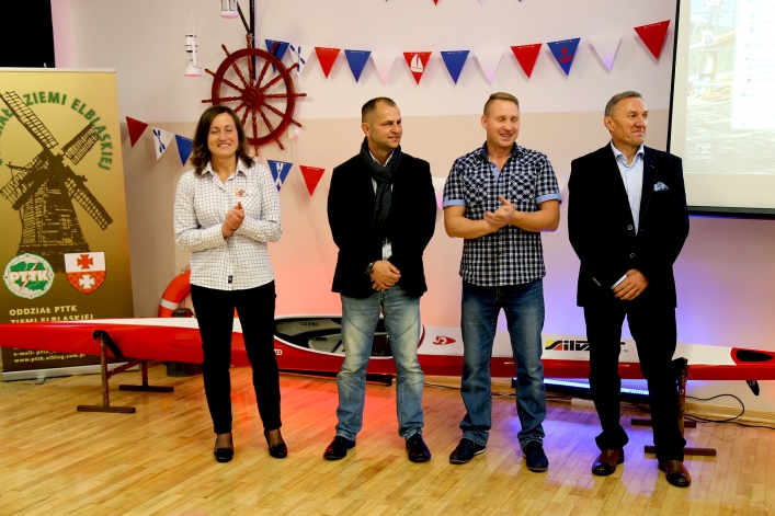Były łzy radości i wzruszenia. Sekcja kajakowa Olimpii Elbląg uroczyście zakończyła sezon