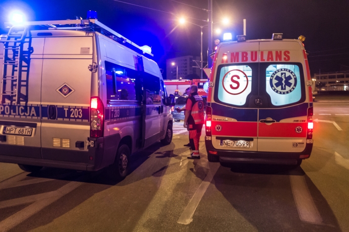 Centrum Elbląga: pijany 23-latek uderzył w słup
