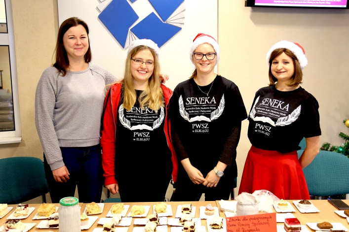 Ciastomania w PWSZ. Elbląscy studenci kwestowali na rzecz dzieci potrzebujących pomocy