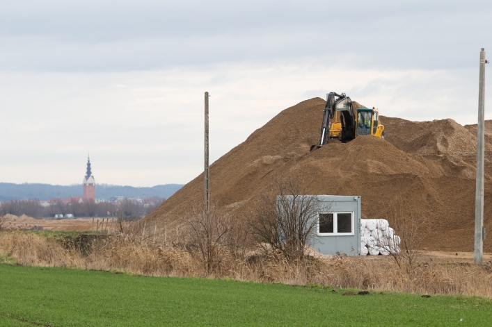 Ciężki sprzęt wjechał na budowę drogi S7 Gdańsk-Elbląg