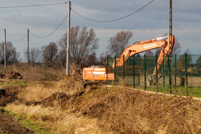 Ciężki sprzęt wjechał na budowę drogi S7 Gdańsk-Elbląg