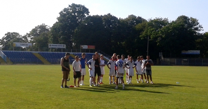 CLJ: Olimpia wygrywa ze Stalą Mielec. Nerwowo na boisku