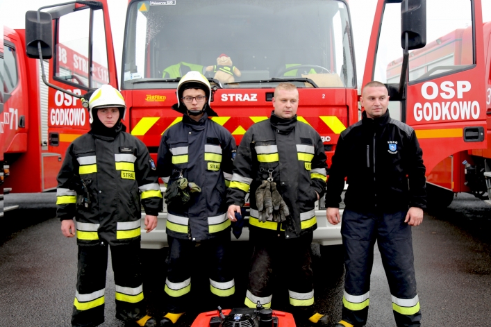 Cofka może przyjść w każdej chwili. Strażacy walczyli z zagrożeniem