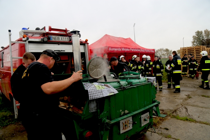Cofka może przyjść w każdej chwili. Strażacy walczyli z zagrożeniem
