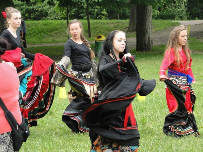 Cygańska podróż - zrozumieć inność. Festyn Specjalnego Ośrodka Szkolno - Wychowawczego