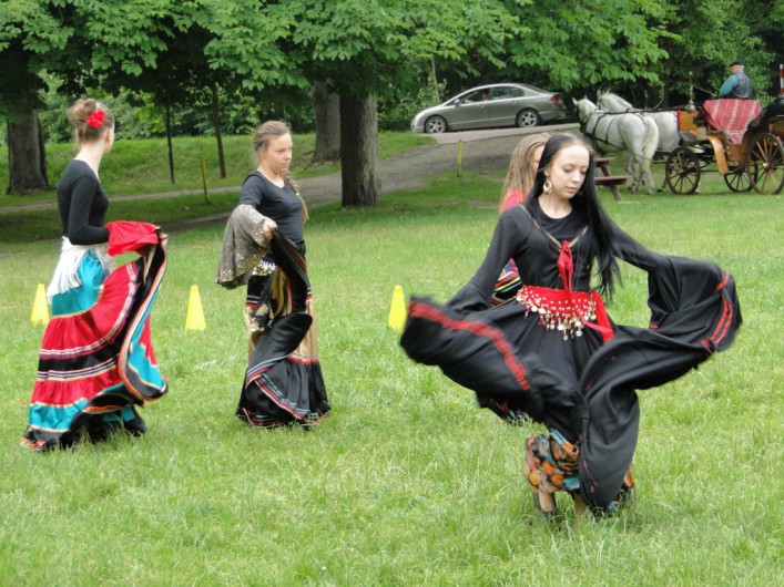 Cygańska podróż - zrozumieć inność. Festyn Specjalnego Ośrodka Szkolno - Wychowawczego